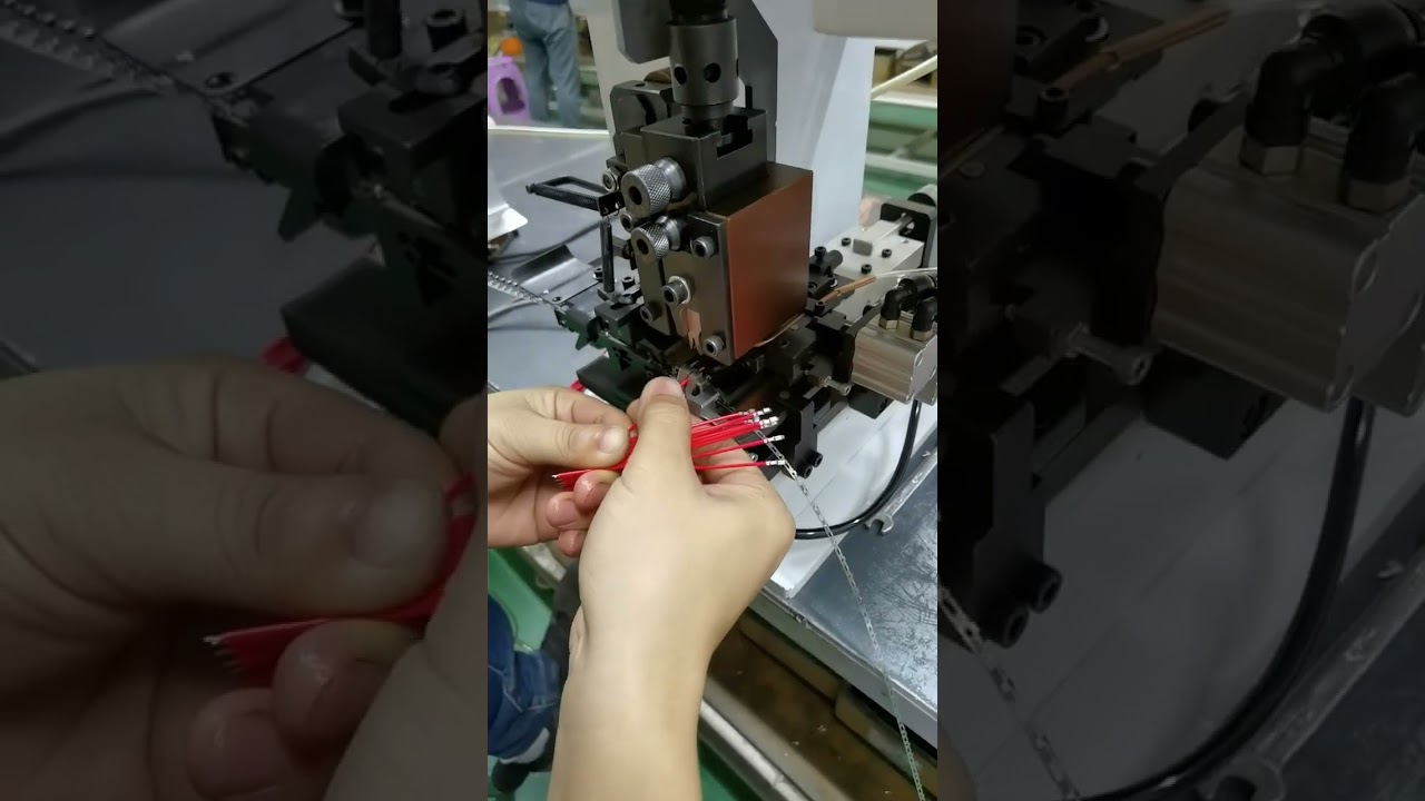 Máquina de Terminal de Tira Continua Horizontal | #maquinaria #pelacables #fábrica #herramientas