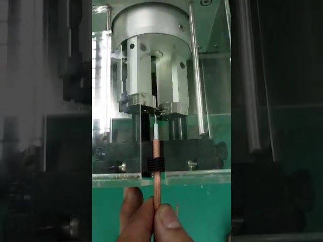 Máquina Automática para Pelar Cables Coaxiales - Procesamiento Eficiente y Preciso