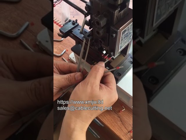 Muestras Gratis de Punteras Aisladas Rojas DIN para Cable Unifilar en Bobina - Longitud 100 mm