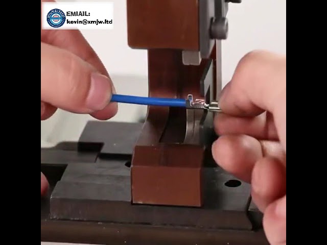 Máquina de Crimpado de Terminales Verticales OTP: Aplicador de Alimentación Lateral y Matriz para Terminales de Bobina