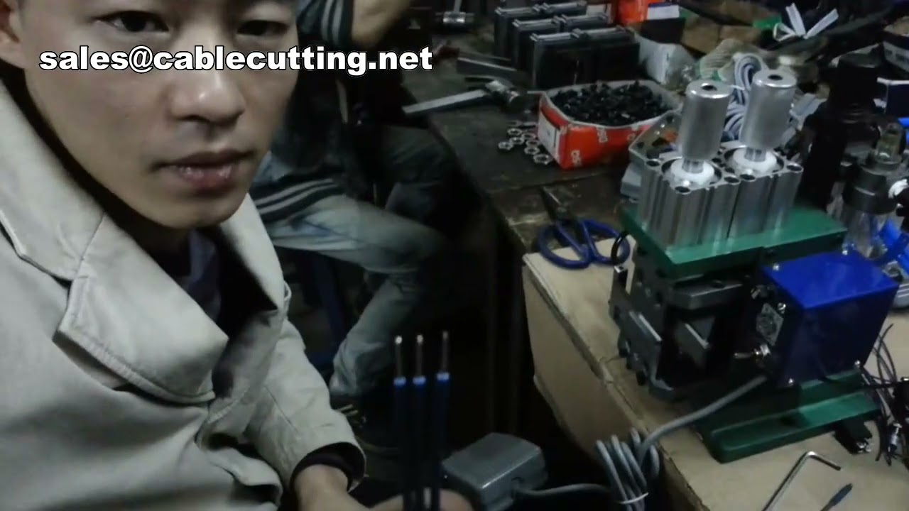 Máquina semiautomática para pelar y trenzar cables de cobre de desecho