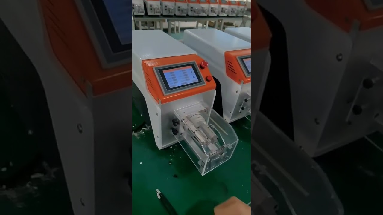 Máquina peladora de cables coaxiales semiautomática con arranque por pedal #automóvil #maquinaria