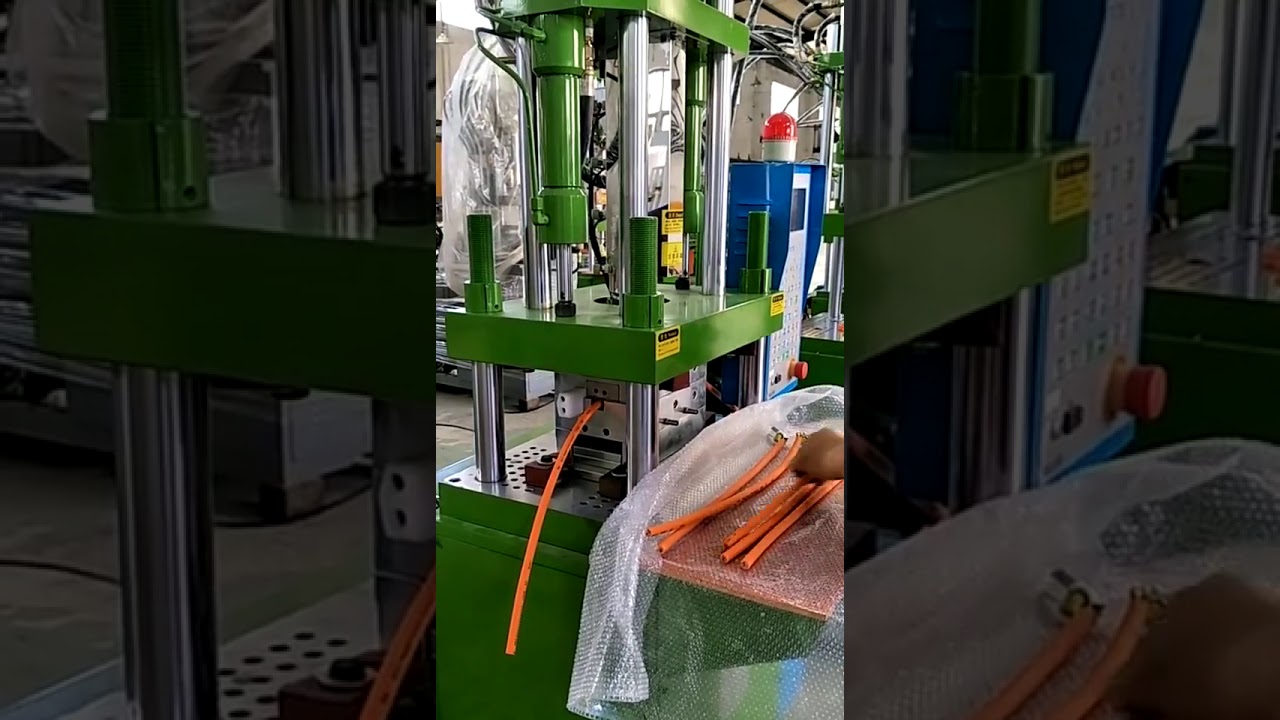 Máquina de Moldeo por Inyección de PVC para Enchufes de 3 Clavijas Planas Estándar AU - 450ST