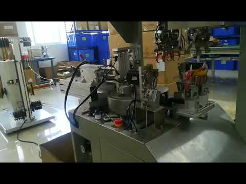 Máquina totalmente automática de corte, bobinado y atado para consumibles de impresión 3D | WPM CRT 02SL