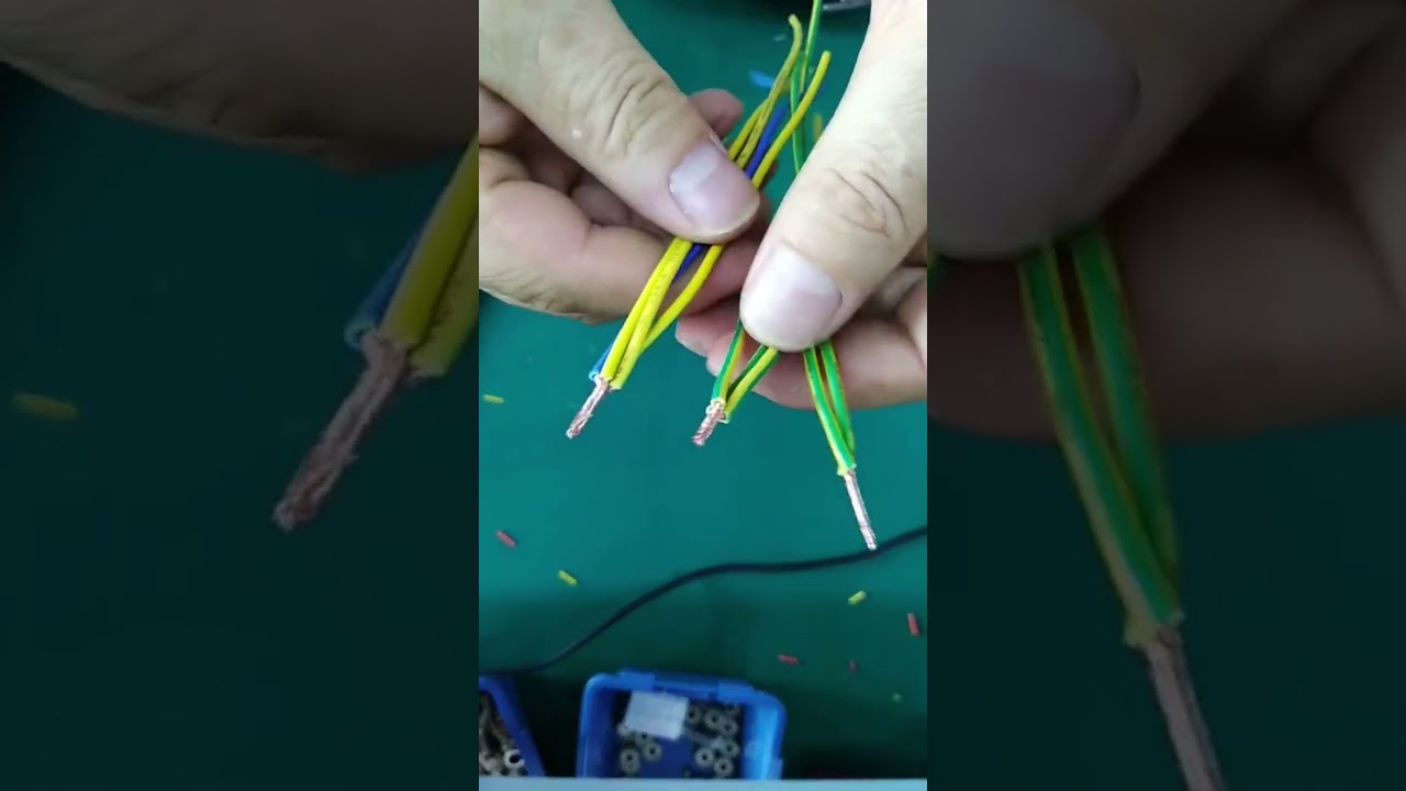Máquina Manual de Torcer Cables en Acción | Equipo de Automatización para Fábricas
