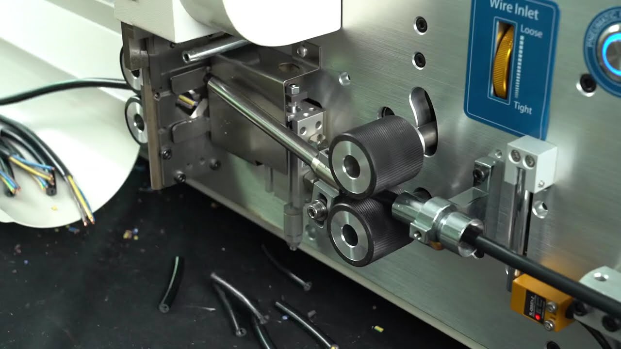 Máquina pelacables y cortadora automática de alambre multinúcleo doble redondo 2-8mm WPM-YHT6
