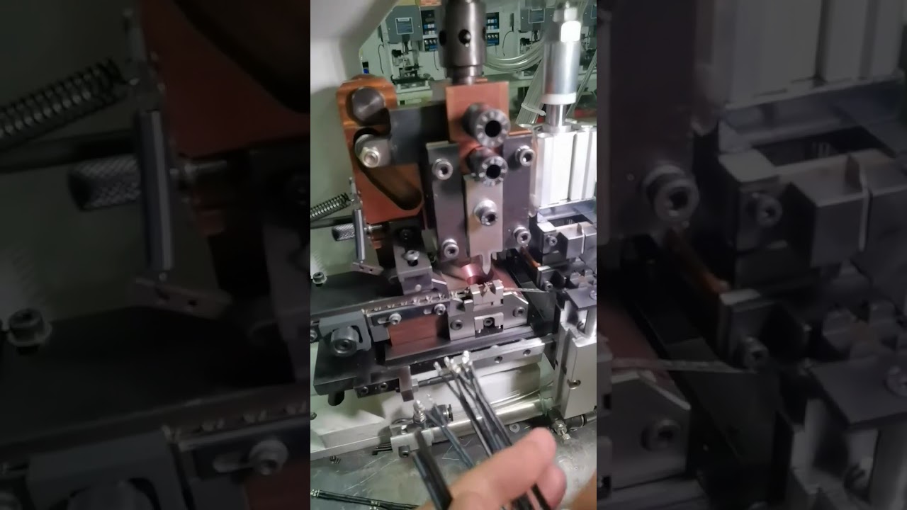 Máquina de Crimpado de Terminales en Tira Continua para Arneses de Cableado - Video Real con Envío de Muestra