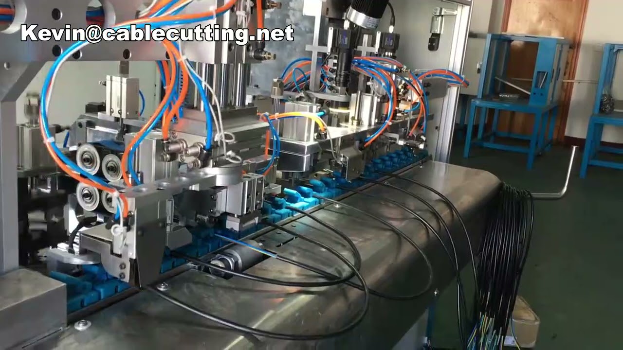 Insertos de Enchufe 16A Macizo/Hueco, Clavija 2.5A VDE y Conectores Schuko con Certificación RoHS3