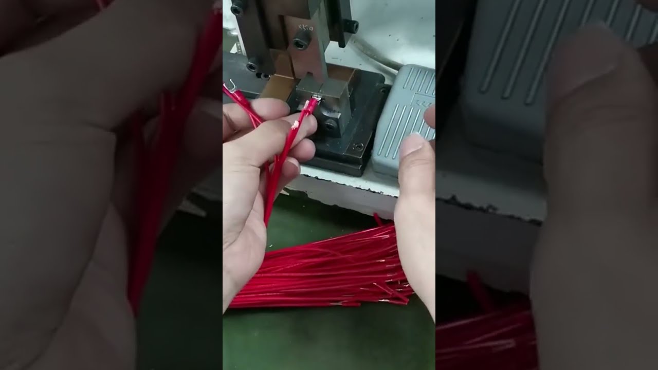 Máquina de Terminales 2T + Molde de Grano Único | Equipo de Procesamiento de Cables