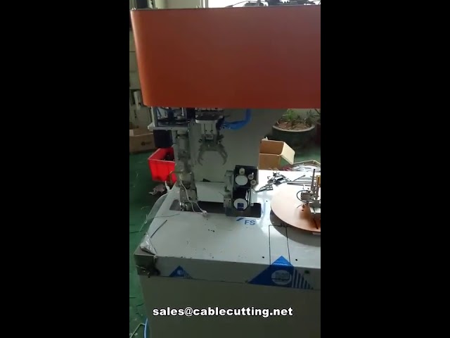 Máquina automática para enrollar cables de auriculares