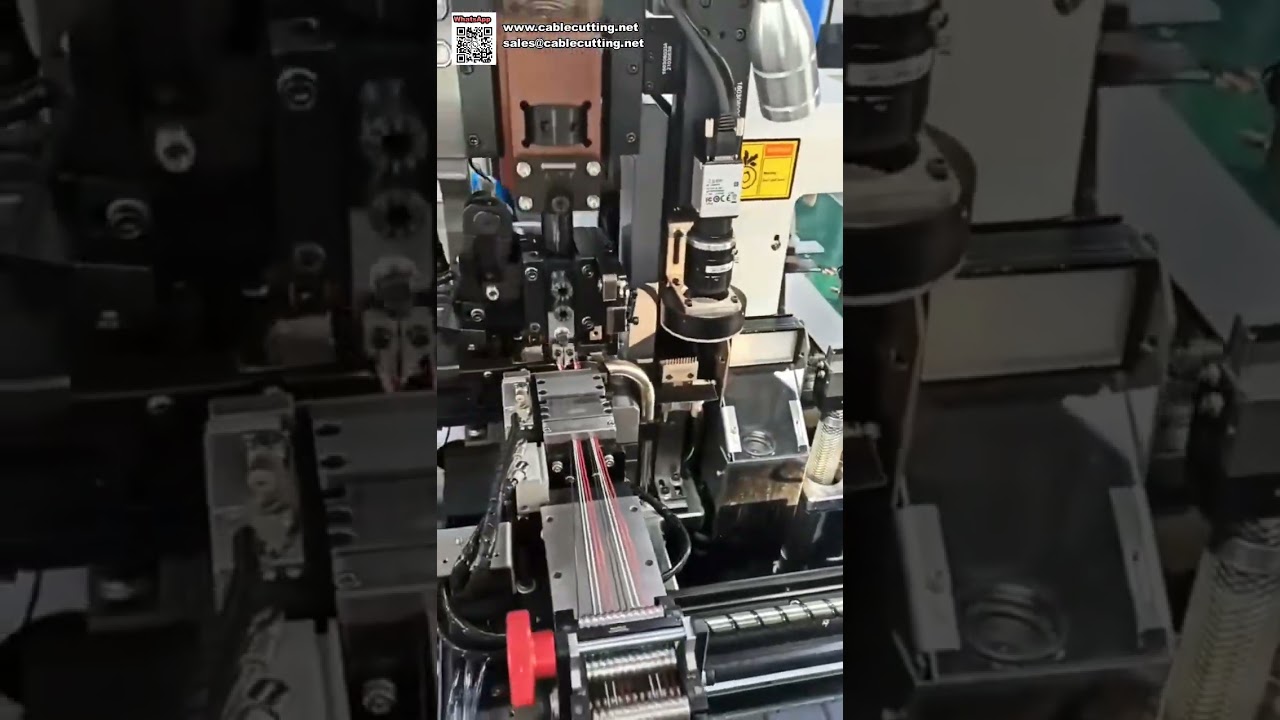 Máquina Automática de Inserción de Conectores para Arneses de Cableado Ultracortos de 15mm
