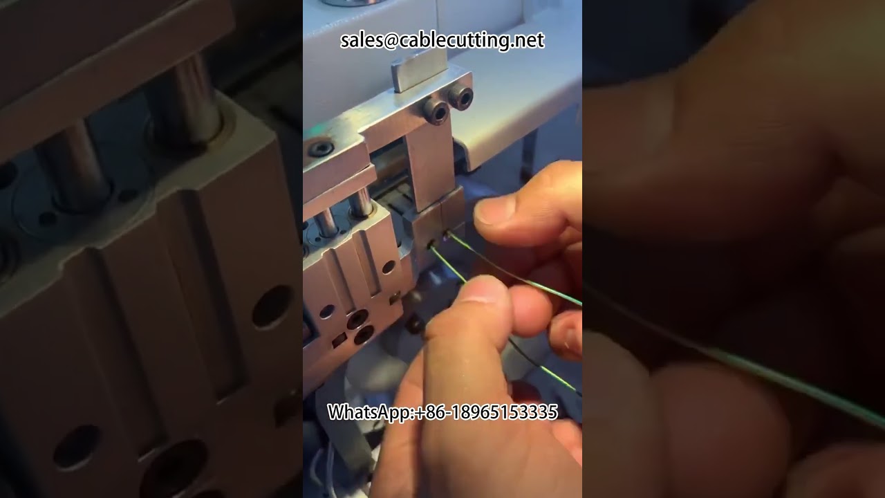 Máquina Automática de Encamisado | Corte, Roscado y Secado de Tubos Termoencogibles Intelli